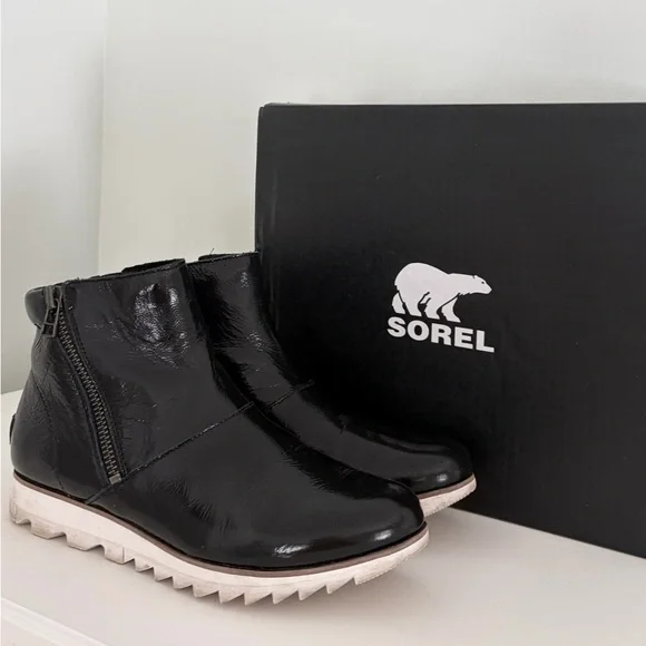Sorel boots size 8 - Picture 7 of 12